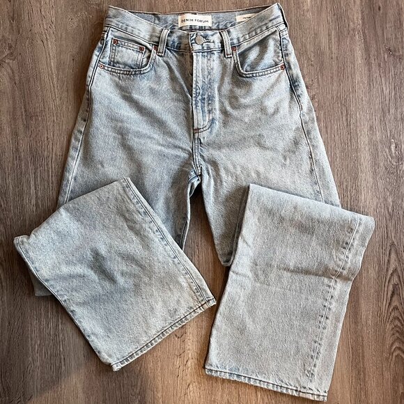 Aritzia Denim Forum The Farrah Hi-rise Wide Jean Size 25 - Picture 1 of 9